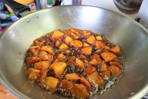 Camote Cue Recipe (Deep Fried Caramelized Sweet Potatoes)