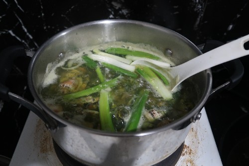 Easy Aninikad Soup Recipe (Plicate Conch Soup)